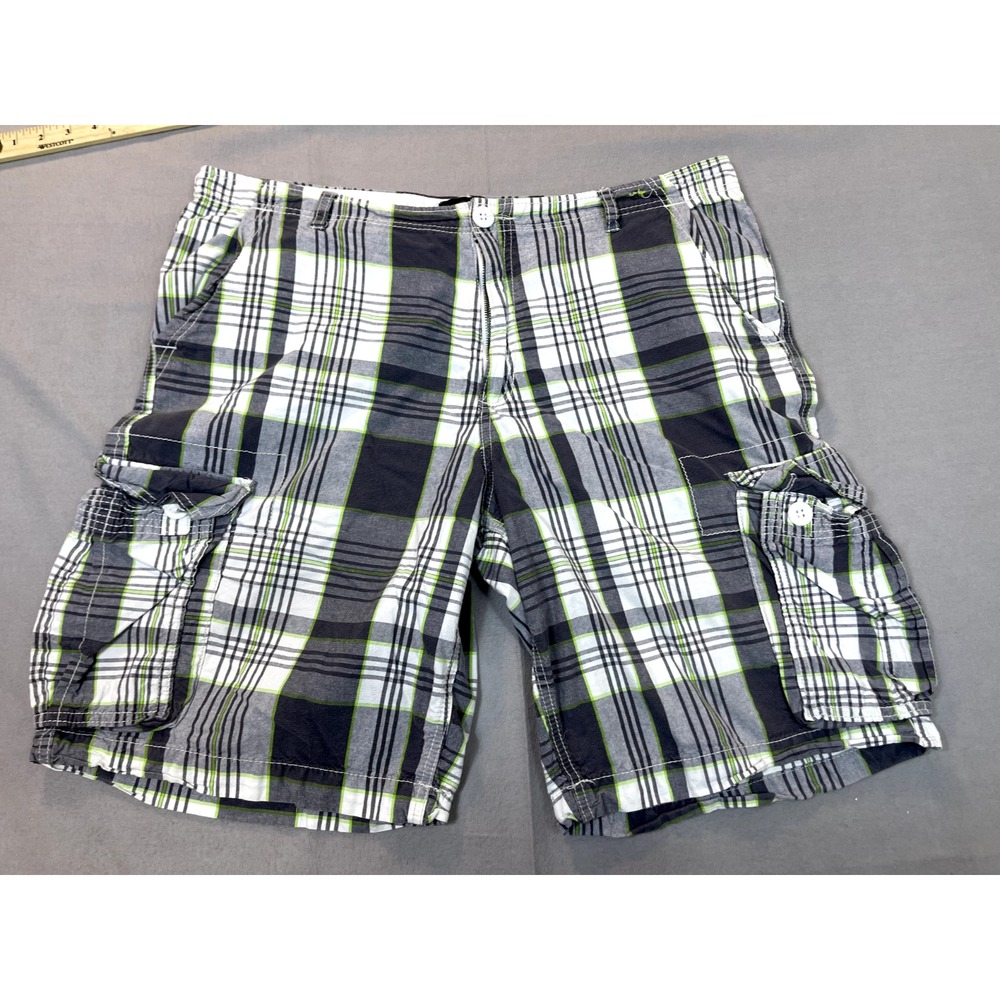 OP Ocean Pacific Cargo Shorts Mens 40 Gray Green Plaid‎
